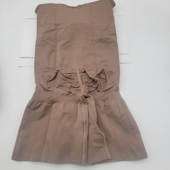 100% Colombian Shaper Bodysuit Girdle & Thong Size Medium Brand New w/ Tags! - Picture 16 of 17